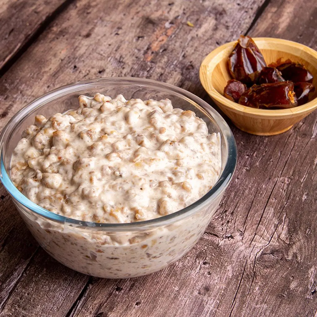 Cream and Dates Masoub